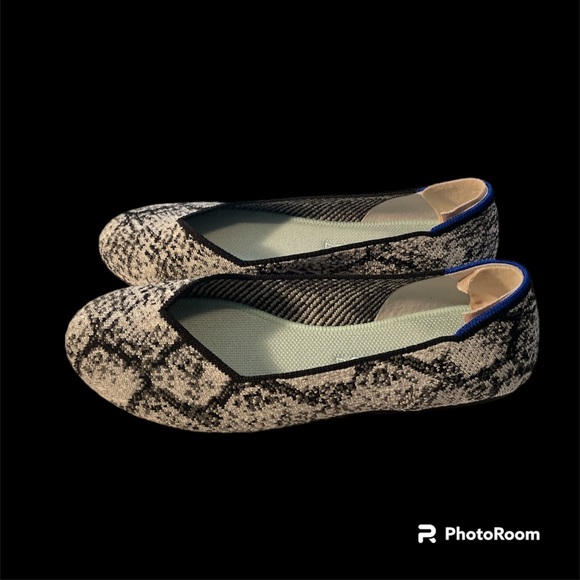 Rothy’s womens 8 black and white python snake print ballet flats - Picture 3 of 6